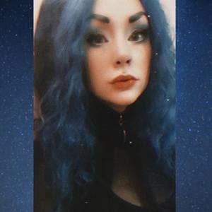 Meet your Posher, Nia